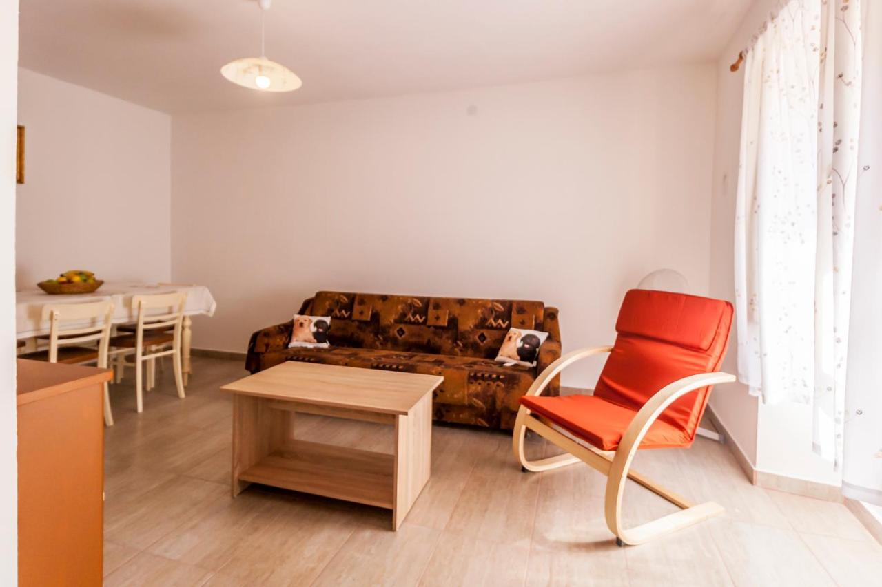 House Krizanic In Marcana, Istria, With 2 Apartments, Total 9 Guests מראה חיצוני תמונה