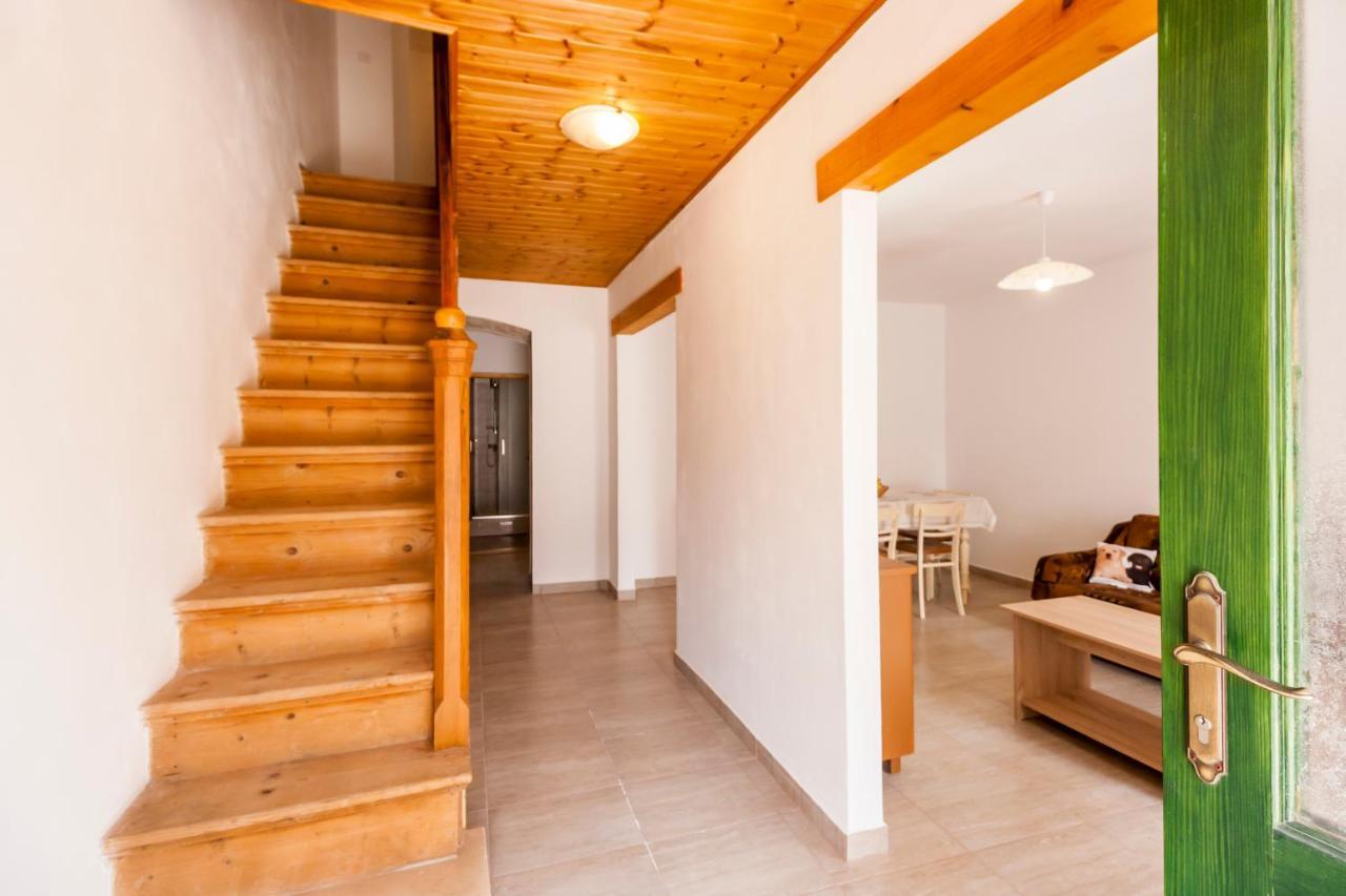 House Krizanic In Marcana, Istria, With 2 Apartments, Total 9 Guests מראה חיצוני תמונה
