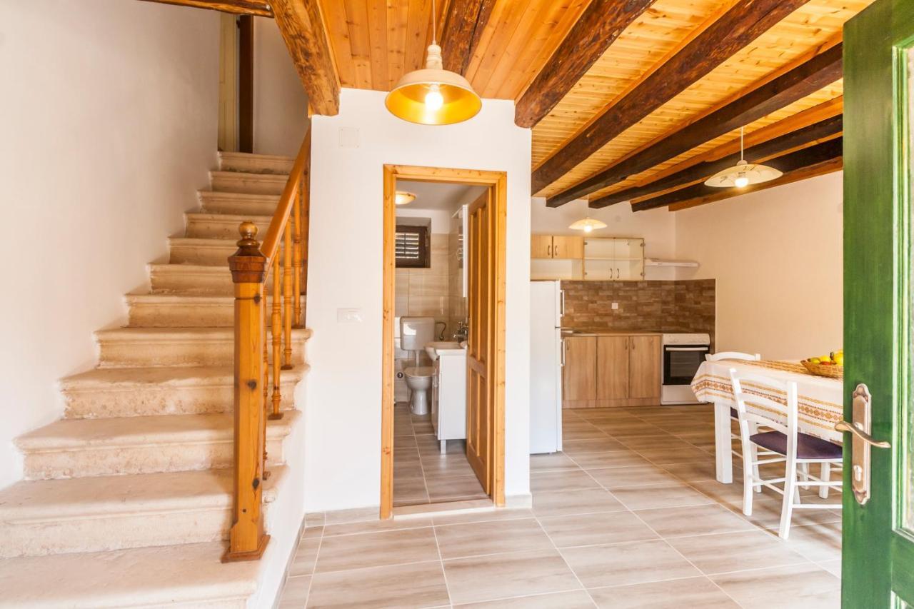 House Krizanic In Marcana, Istria, With 2 Apartments, Total 9 Guests מראה חיצוני תמונה