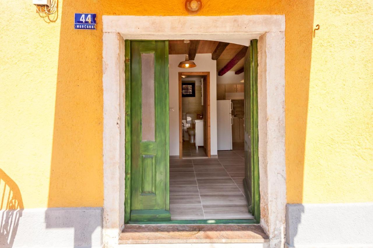 House Krizanic In Marcana, Istria, With 2 Apartments, Total 9 Guests מראה חיצוני תמונה