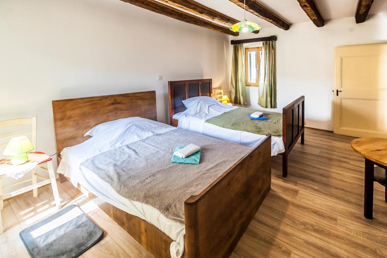 House Krizanic In Marcana, Istria, With 2 Apartments, Total 9 Guests מראה חיצוני תמונה