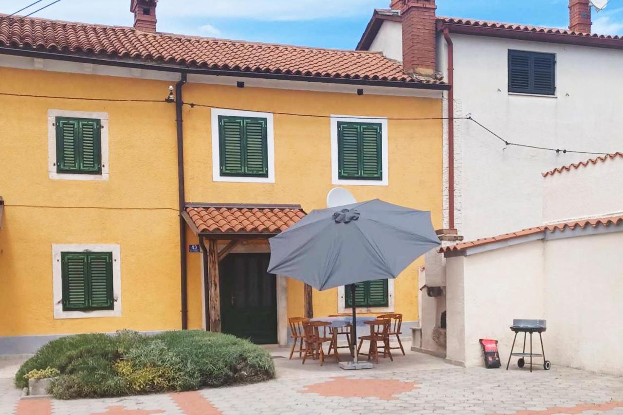 House Krizanic In Marcana, Istria, With 2 Apartments, Total 9 Guests מראה חיצוני תמונה